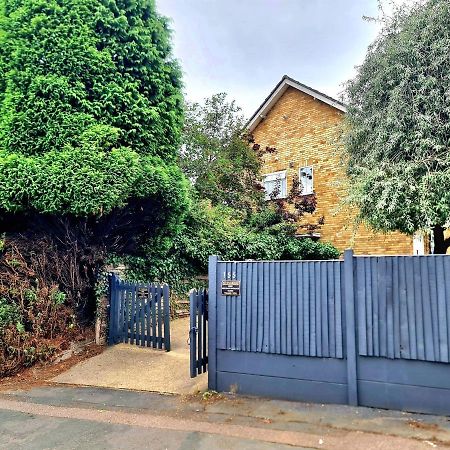 Potter'S Escape-Walking Distance From The Studios! Abbots Langley Exterior foto